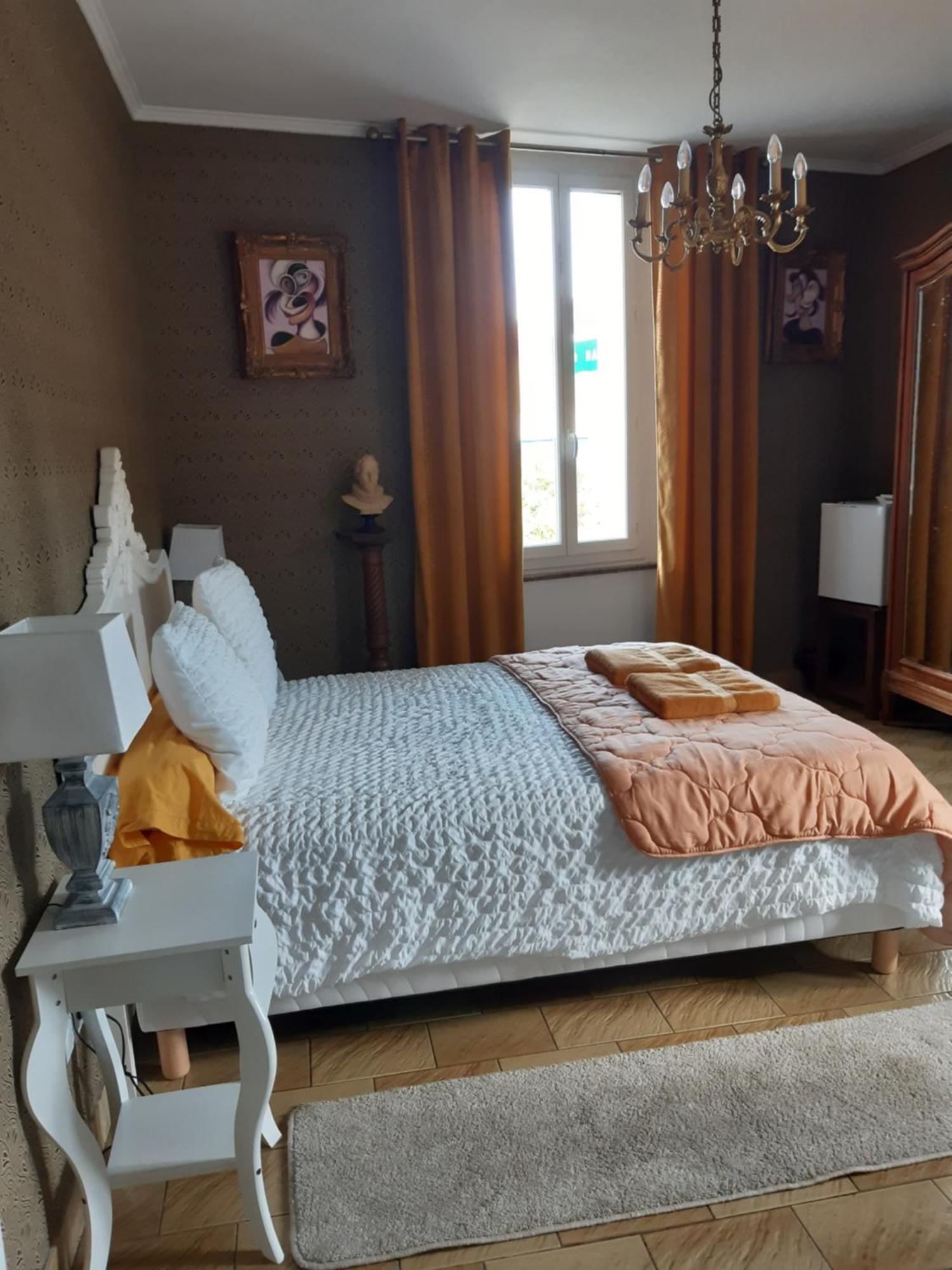 Face Cite - Chambres D'Hotes - Parking & Garage Gratuit - Wi-Fi Gratuit Carcassonne Buitenkant foto