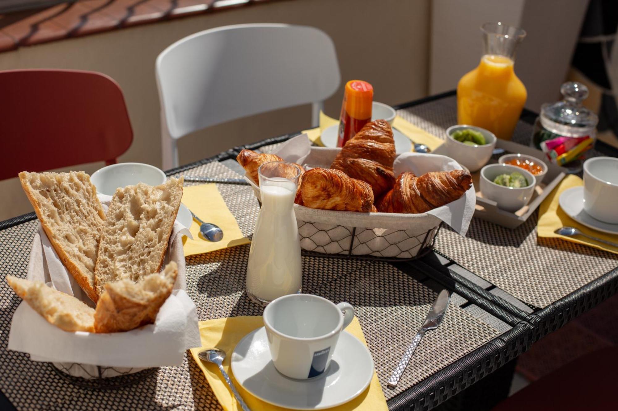 Face Cite - Chambres D'Hotes - Parking & Garage Gratuit - Wi-Fi Gratuit Carcassonne Buitenkant foto